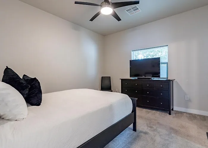 Phx Retreat Modern In Historic Neighborhood Holiday home Phoenix