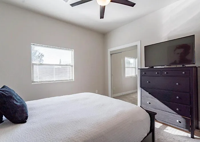 Phx Retreat Modern In Historic Neighborhood Holiday home *